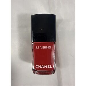 Chanel Le Vernis Nail Polish in 885 Anthurium. NWOB